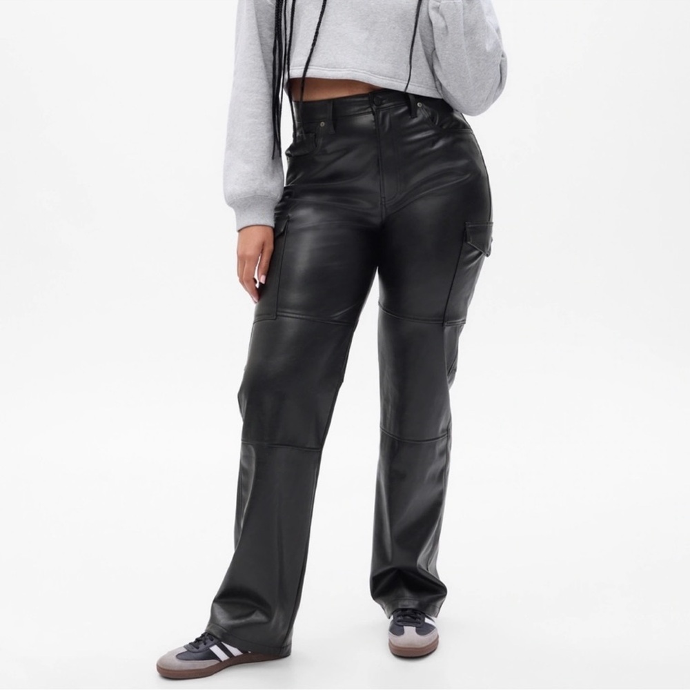 GAP - High Rise '90s Loose Vegan Leather Cargo Pants